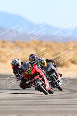 media/Jan-10-2025-CVMA Friday Practice (Fri) [[489e0da257]]/Group 4 and Trackday/Session 4 (Turn 16)/